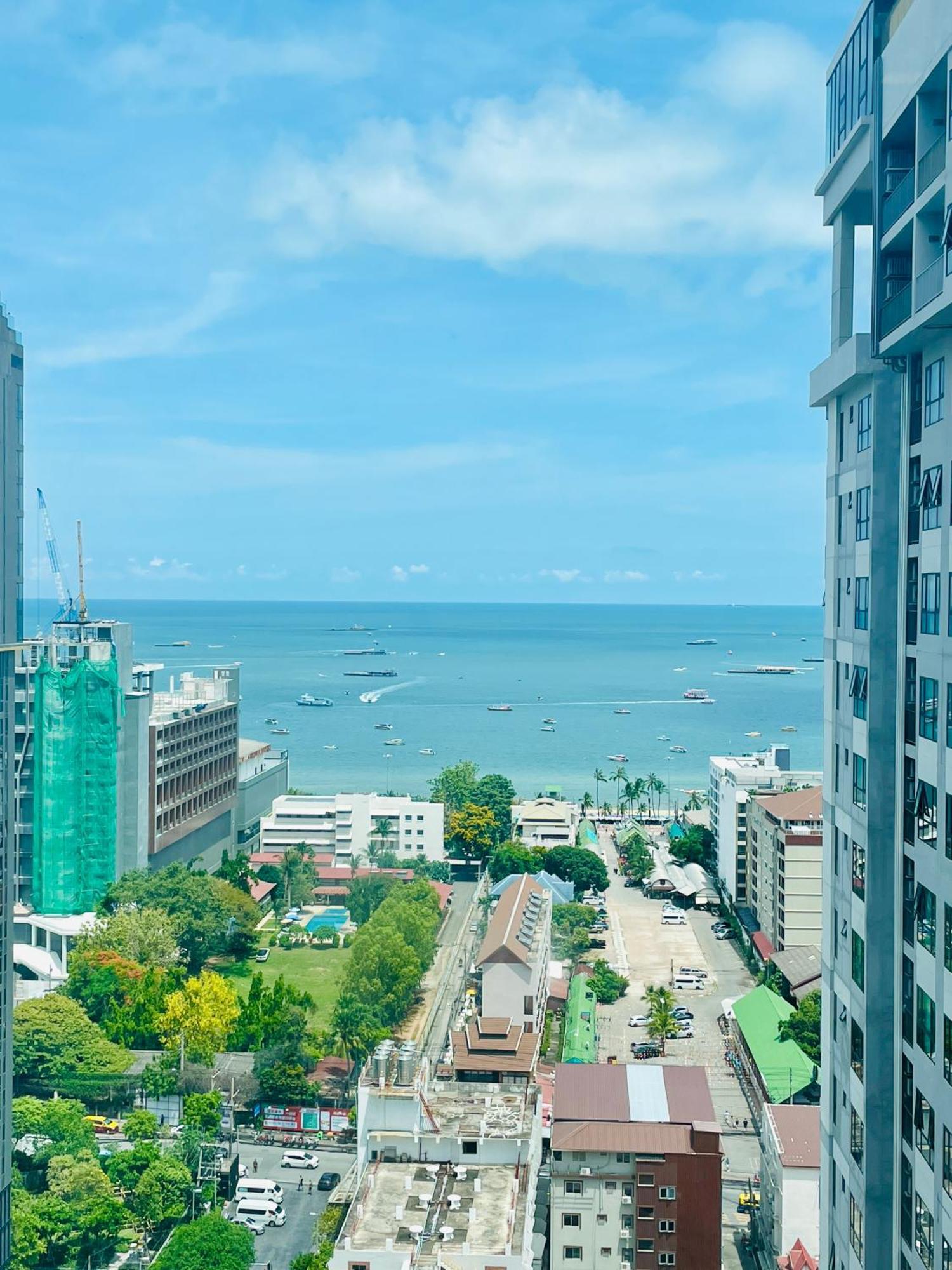 The Base Condo 2 Bed 2 Bath By Pupu Pattaya Exteriör bild